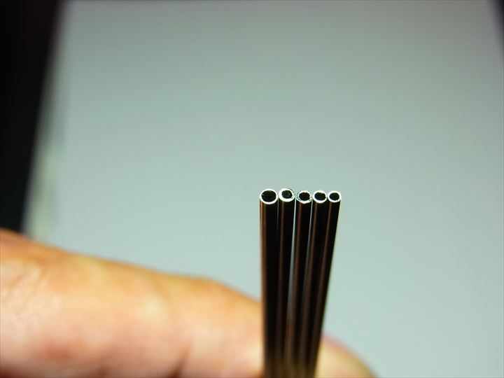 bp1145 ステンレスパイプ 外径φ1.5 × 内径φ1.3 長さ20ｃｍ 1本入 STAINLESS TUBE